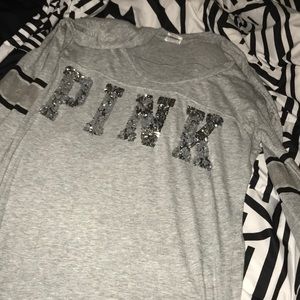 Super cute Grey sequence long sleeve Vs shirt